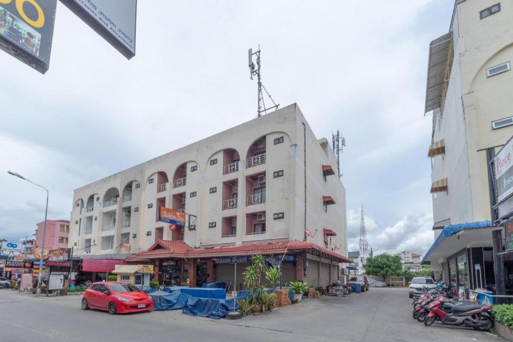Oyo 1125 Chokdee Inn Pattaya Exterior foto